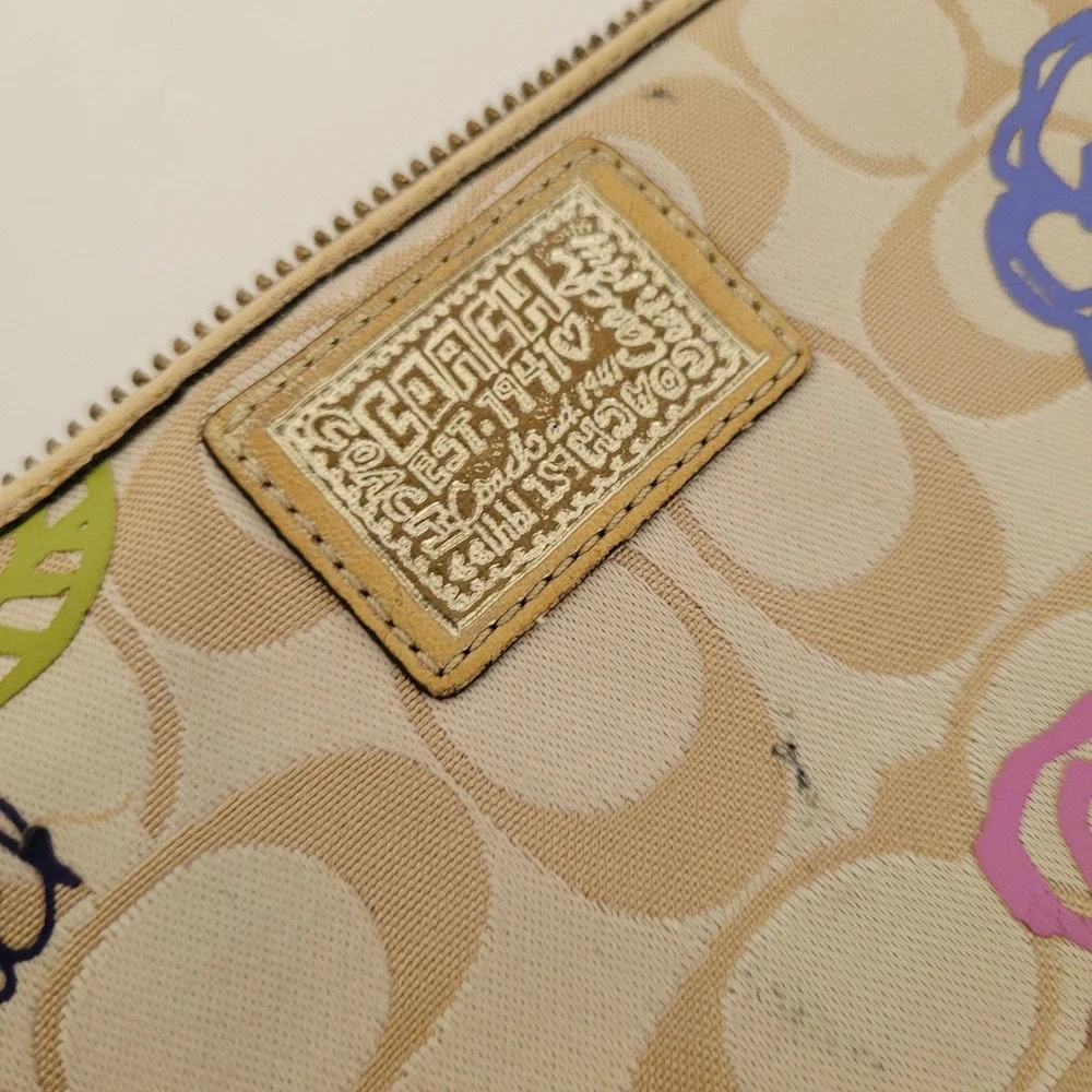 Coach Signature C Floral Scribble Zip Around Wallet Beige Tan Red Interior